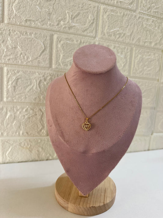Spinning heart pendant