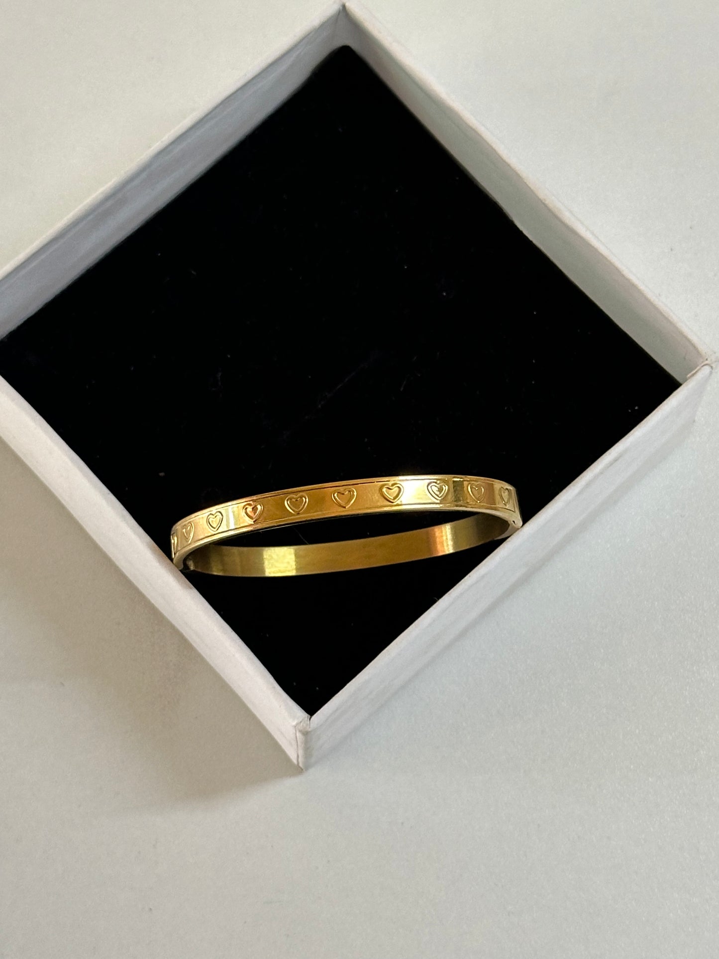 Heart lined kada