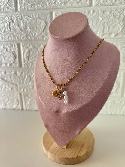Pearl charms pendant