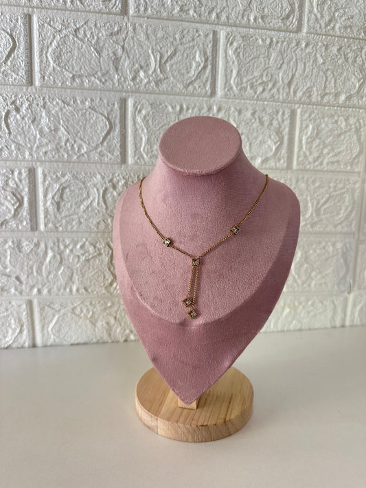 Betty pendant