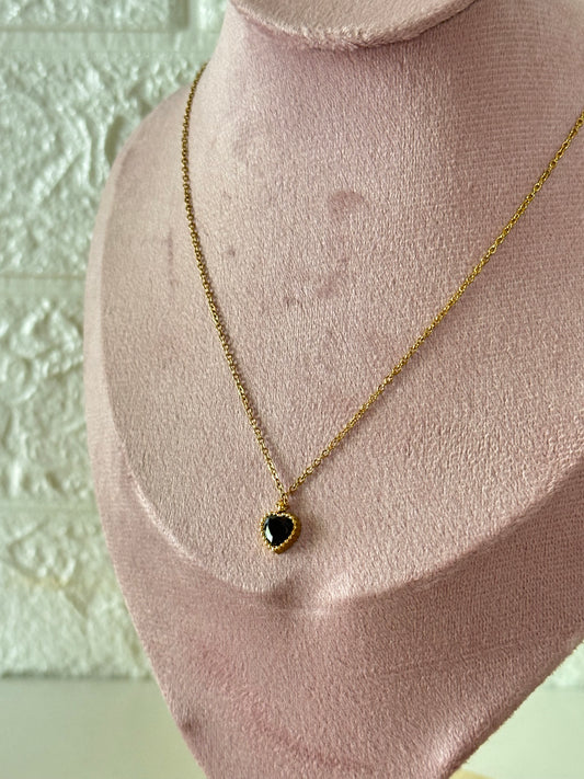 Black heart necklace