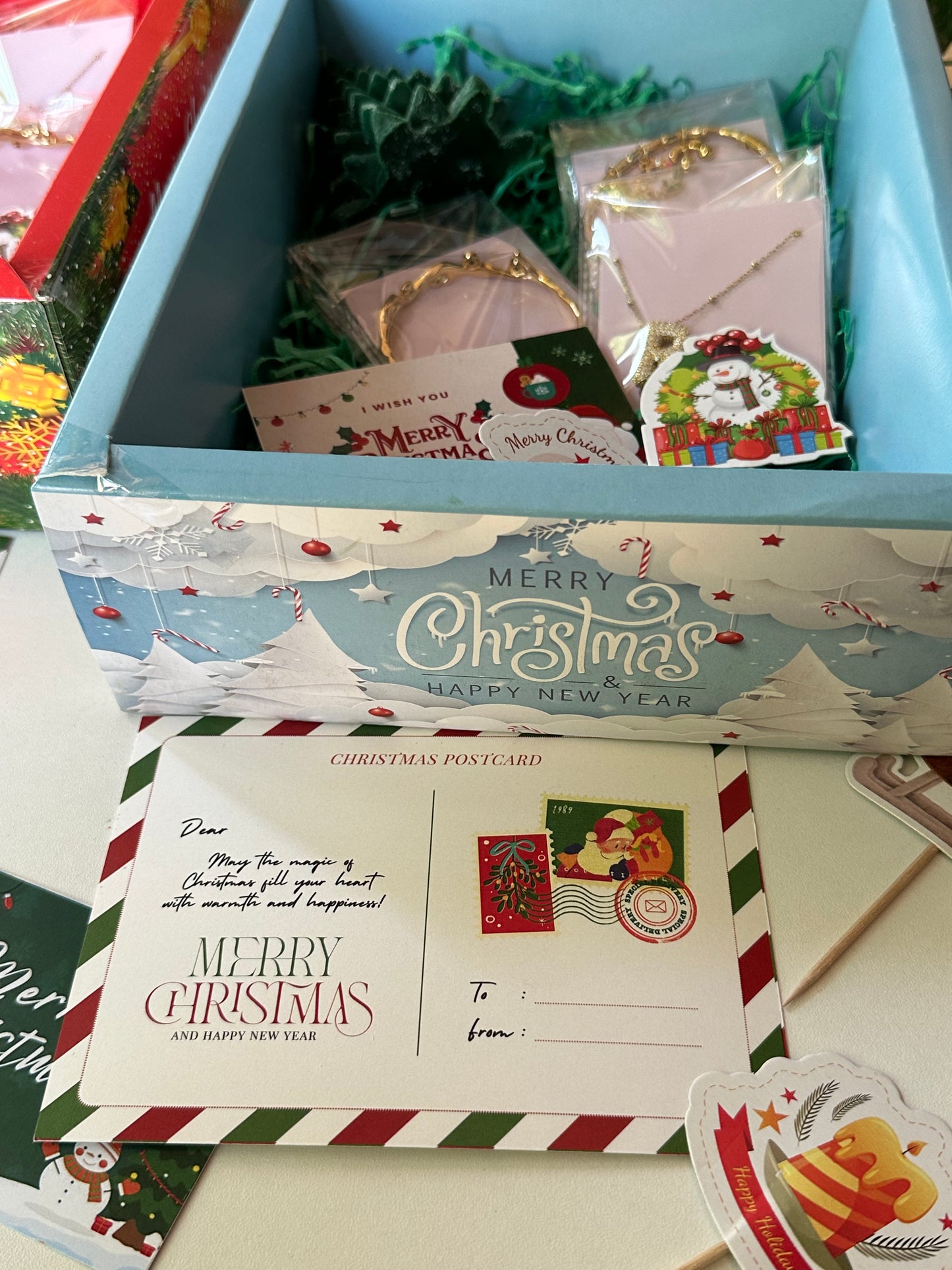 Christmas gift hamper (blue)