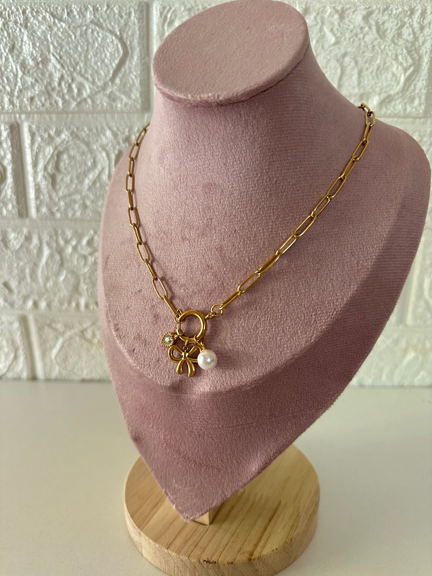 Bow charms pendant