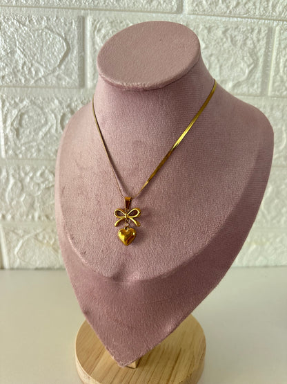 Coquette pendant