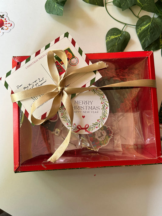 Christmas gift hamper (red)