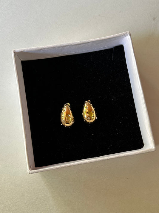 Drop earrings