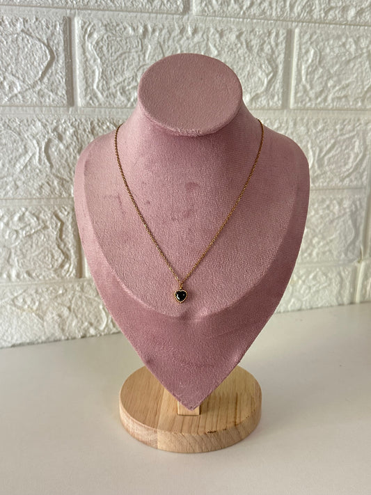 Black heart necklace