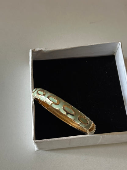 Mint enamel kada