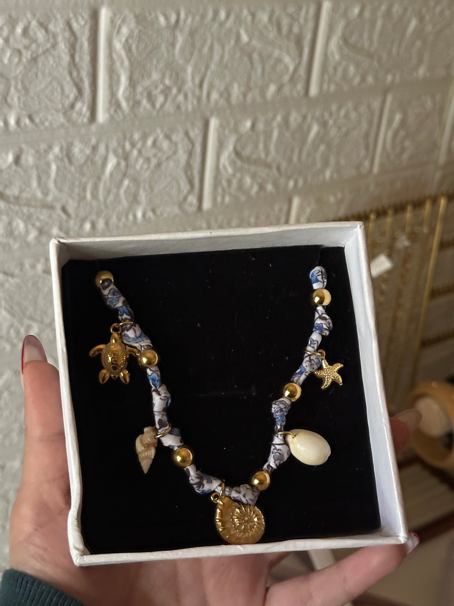 Uni sea shell necklace