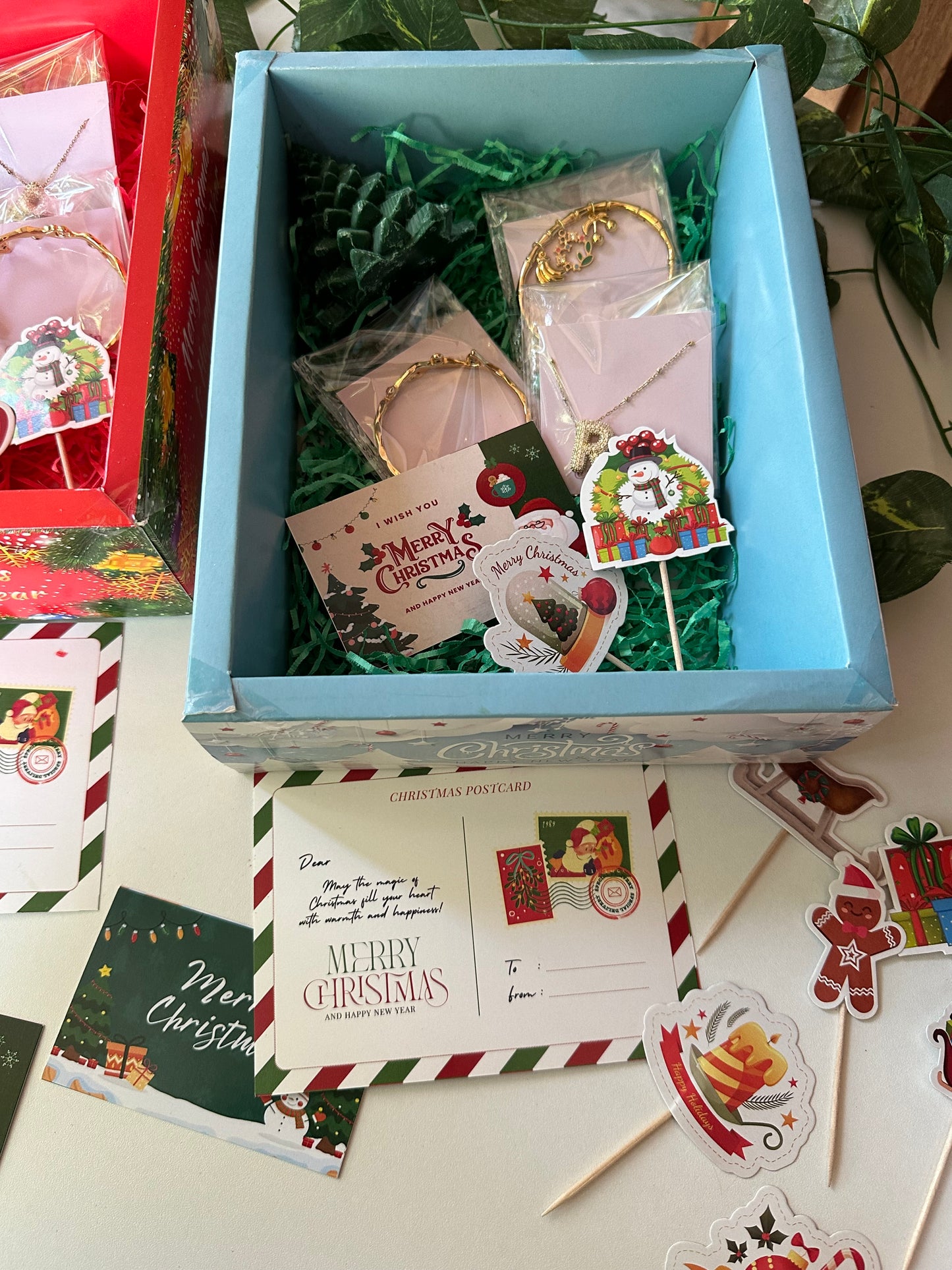 Christmas gift hamper (blue)