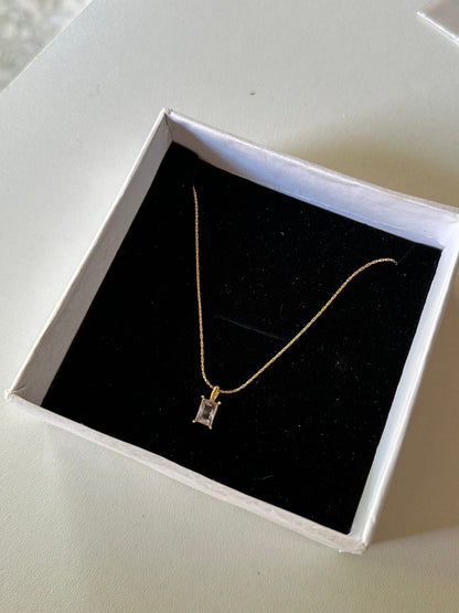 Rhea pendant