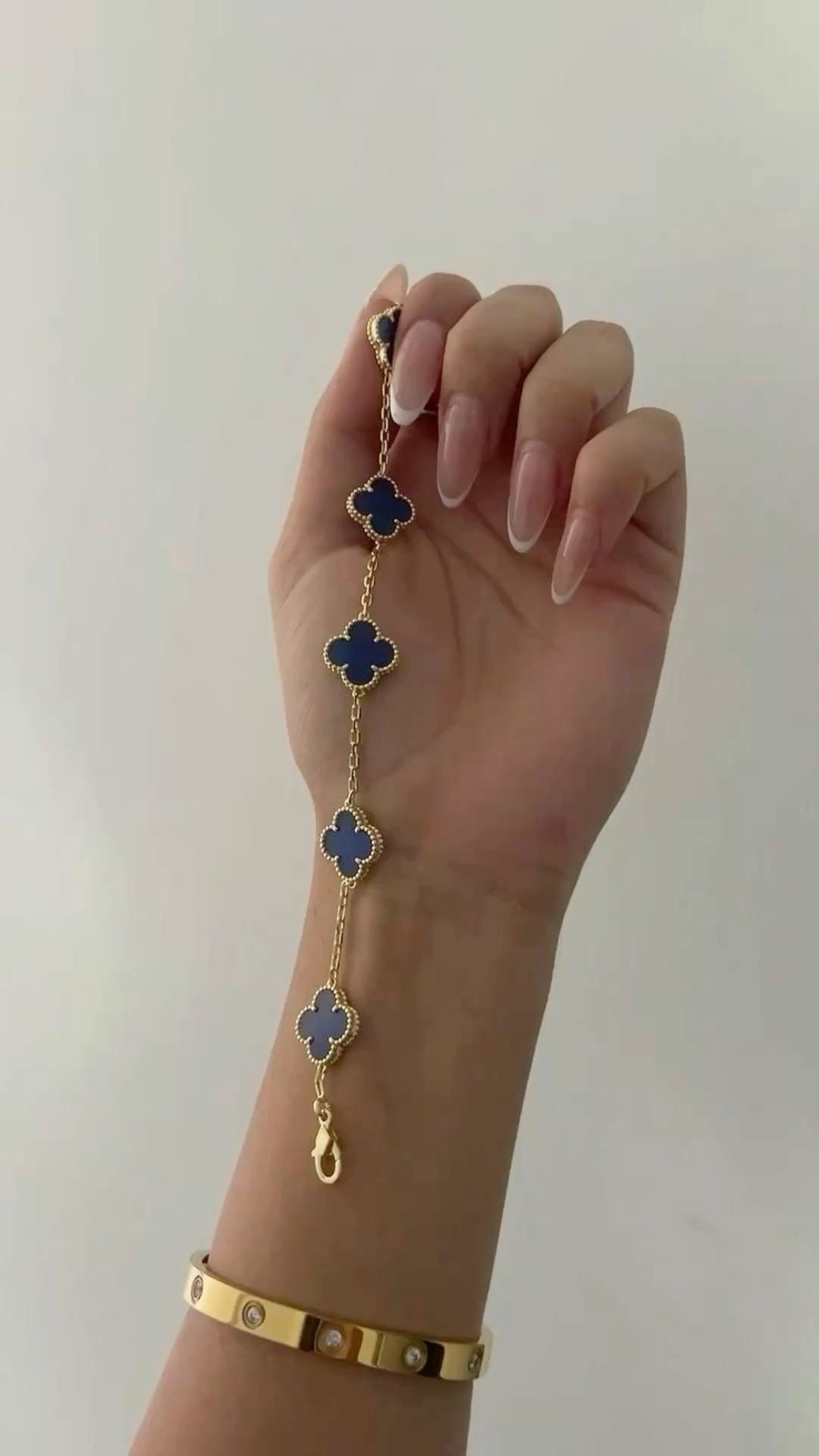 Blue clover bracelet